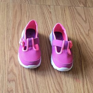 ATLETIC works girl shoes size 10 color pink purple